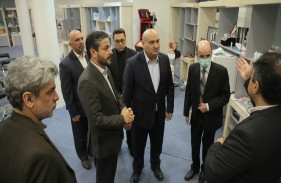 Iraqi Science Minister Tours Pardis Technology Park